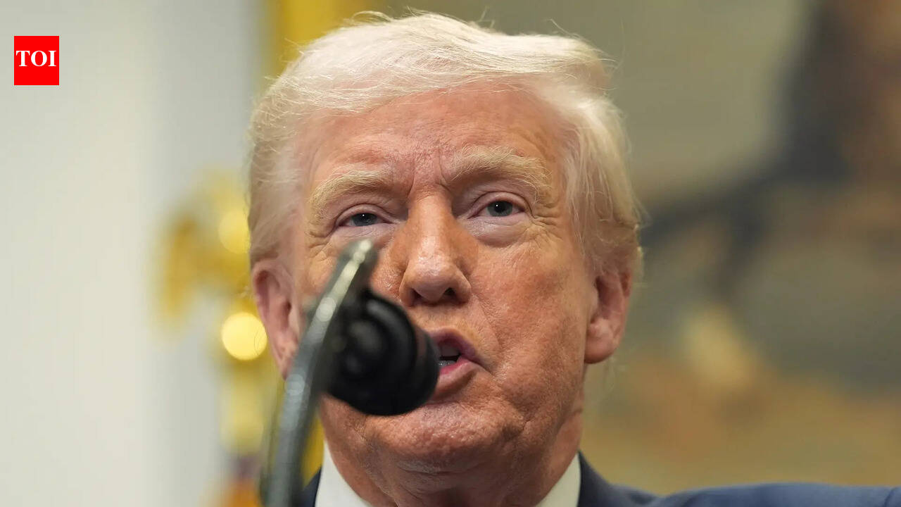 Trump pardons 5 former NFL players for crimes ranging from perjury to drug trafficking