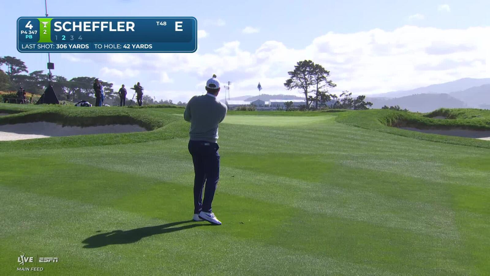 Scottie Scheffler sinks 8-foot birdie putt on No. 4 at AT&T Pebble Beach