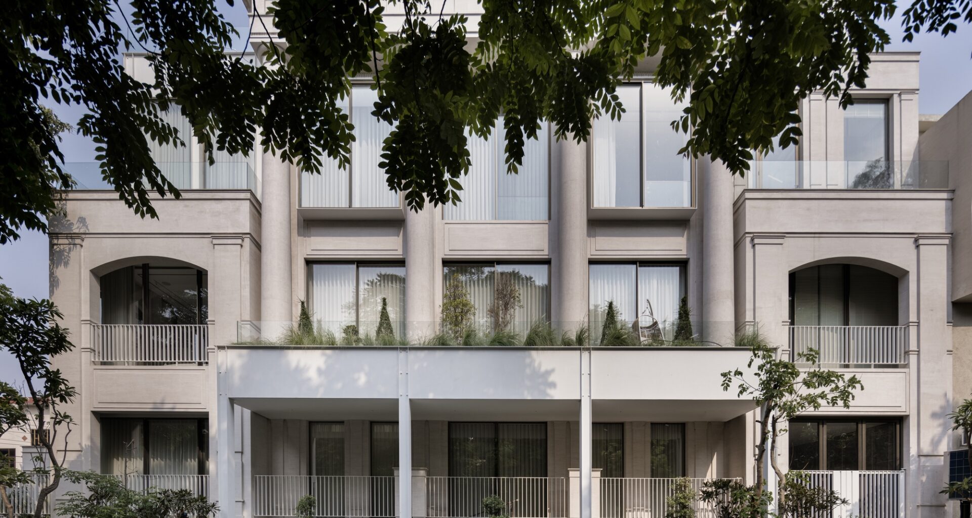 Residence ASL 42 / Minimalist Architecture & Design Studio