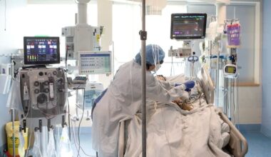 More than 700 nursing, PSW jobs could be cut in Ottawa, says union