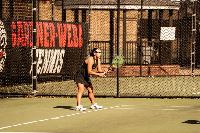 Women's Tennis Dropped by Davidson, 6-1