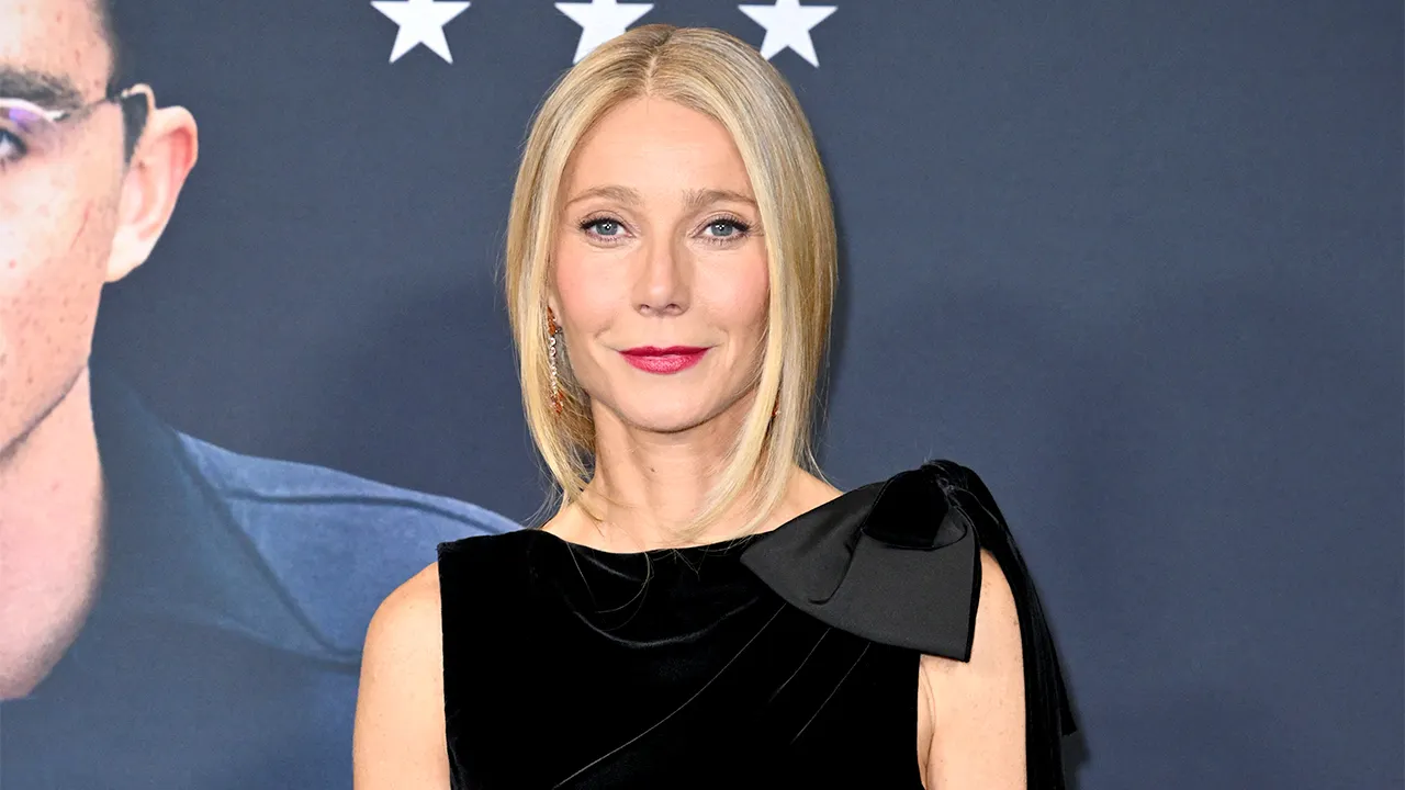 Gwyneth Paltrow flashes midriff at Santa Barbara film festival