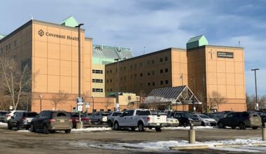 Alberta government won't say if promised new triage emergency doctors are on the job