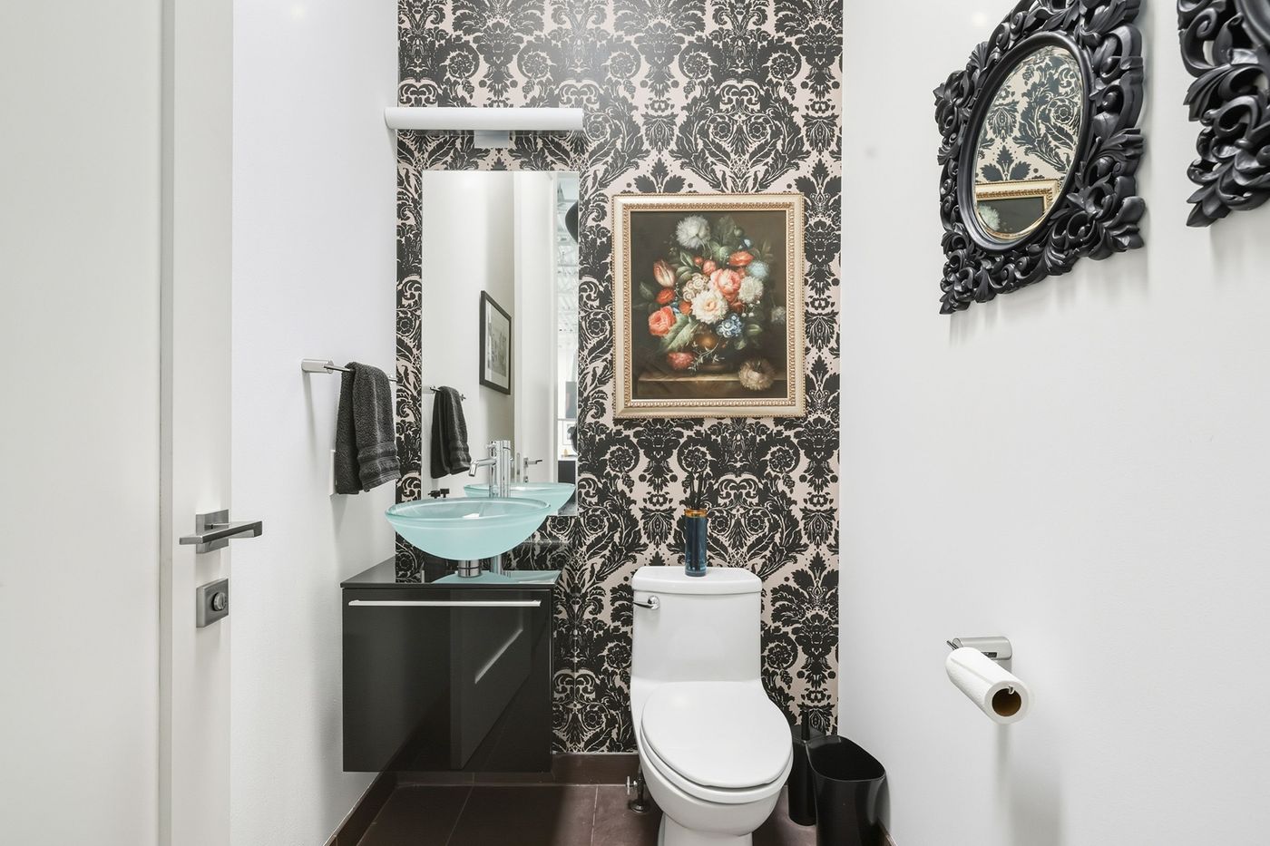 301-113 Dupont Street Toronto