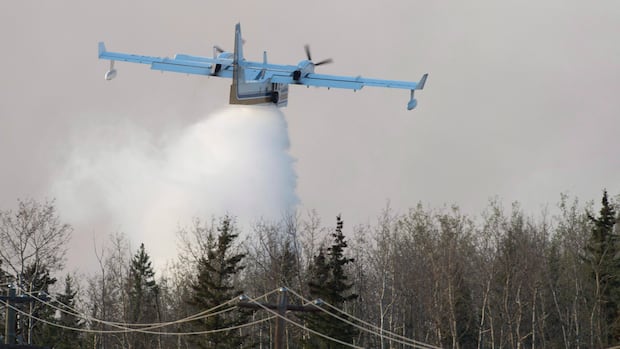 Alberta spending $400M on new water bombers for aging firefighting fleet