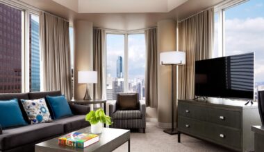 Inside some of Toronto’s most expensive hotel suites – CP24