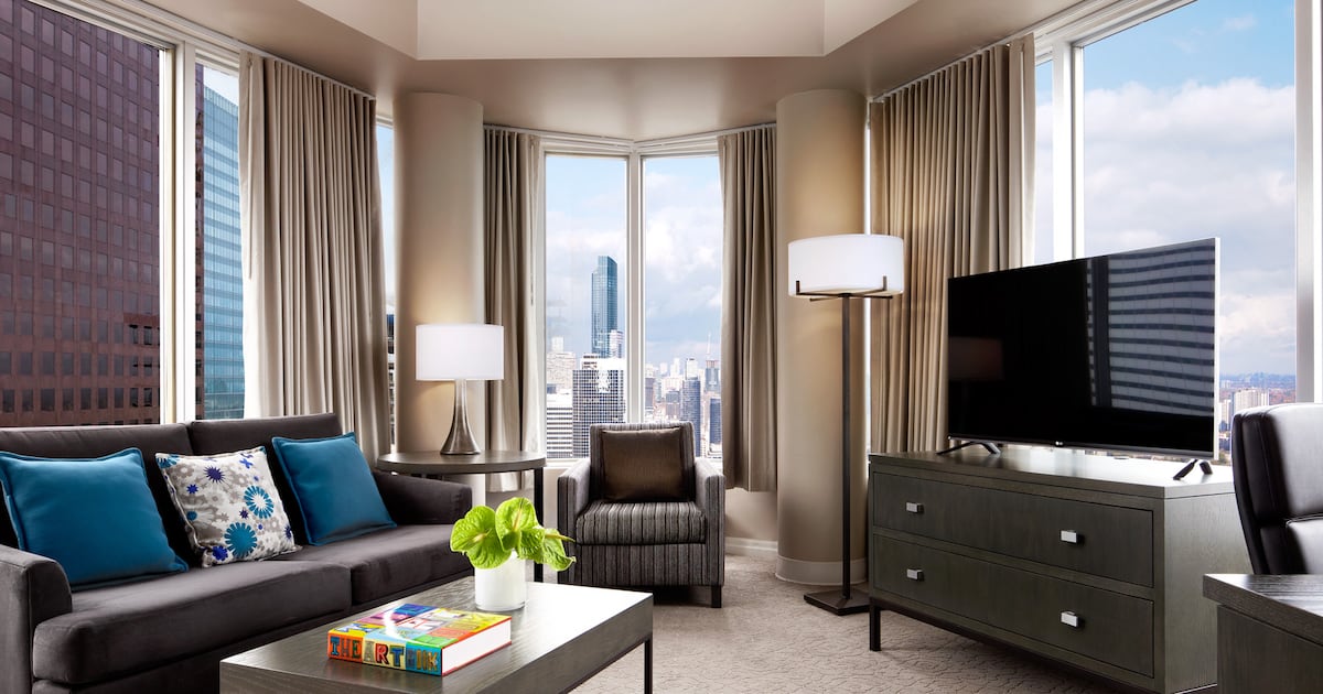 Inside some of Toronto’s most expensive hotel suites – CP24