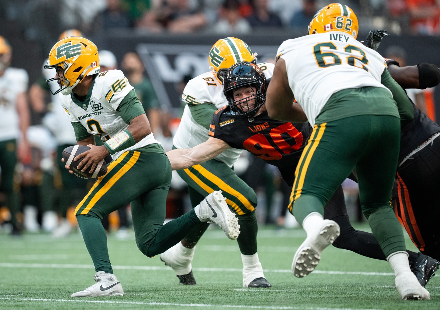 Ottawa Redblacks sign veteran offensive linemen Gregor MacKellar, Martez Ivey | NanaimoNewsNOW
