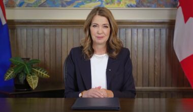 Alberta Premier Danielle Smith announces fall referendum on immigration, constitutional questions