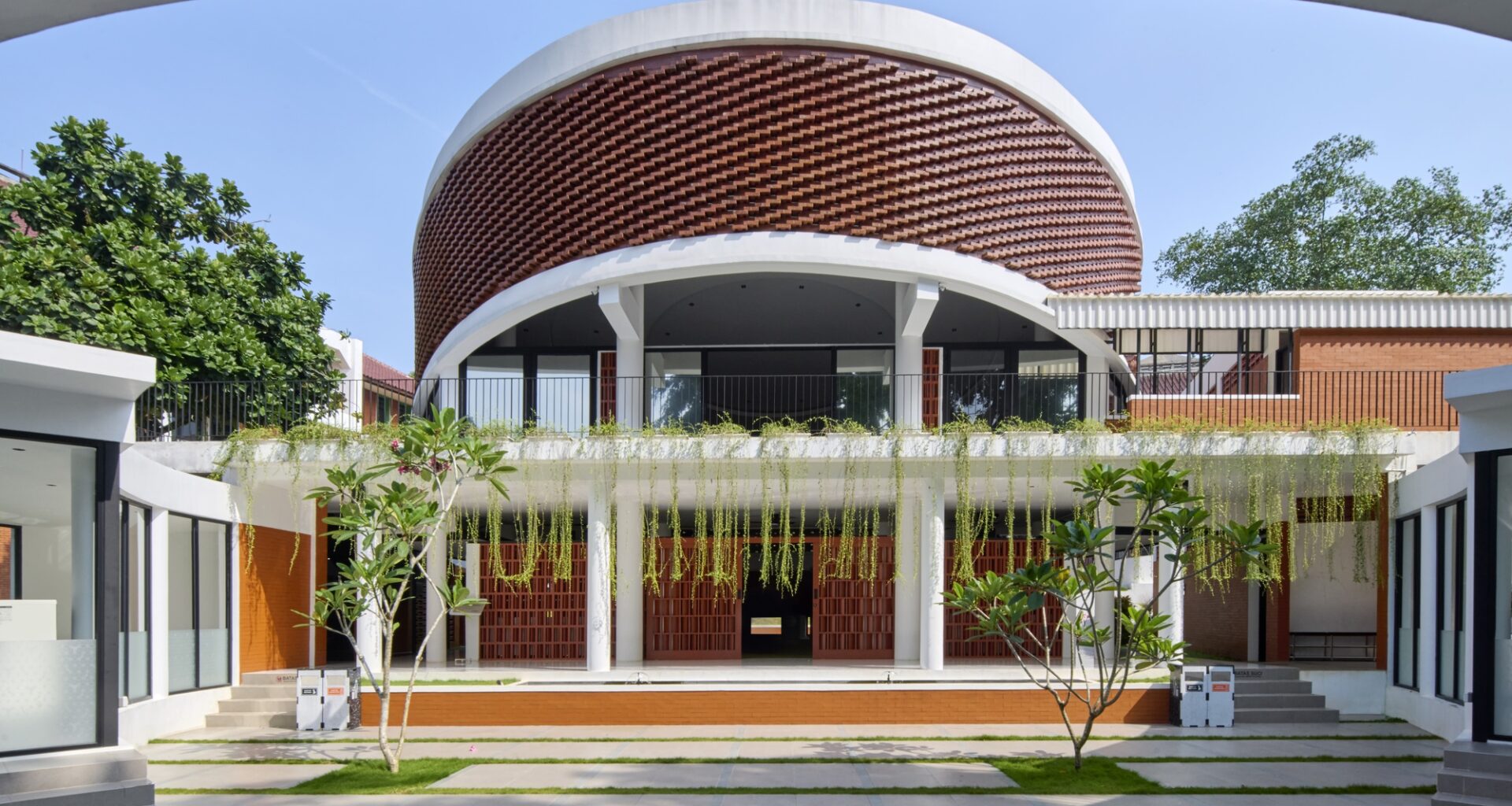 Al-Iqtishad Mushola / CREM Paragon x KIND