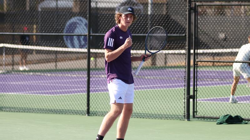 Men’s Tennis rolls to 7-0 sweep over Austin Peay