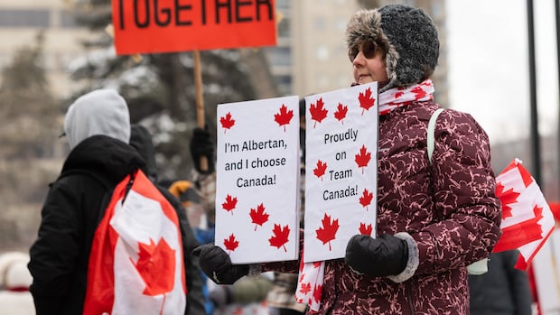 Albertans react to upcoming referendum during weekend rally, call-in radio show