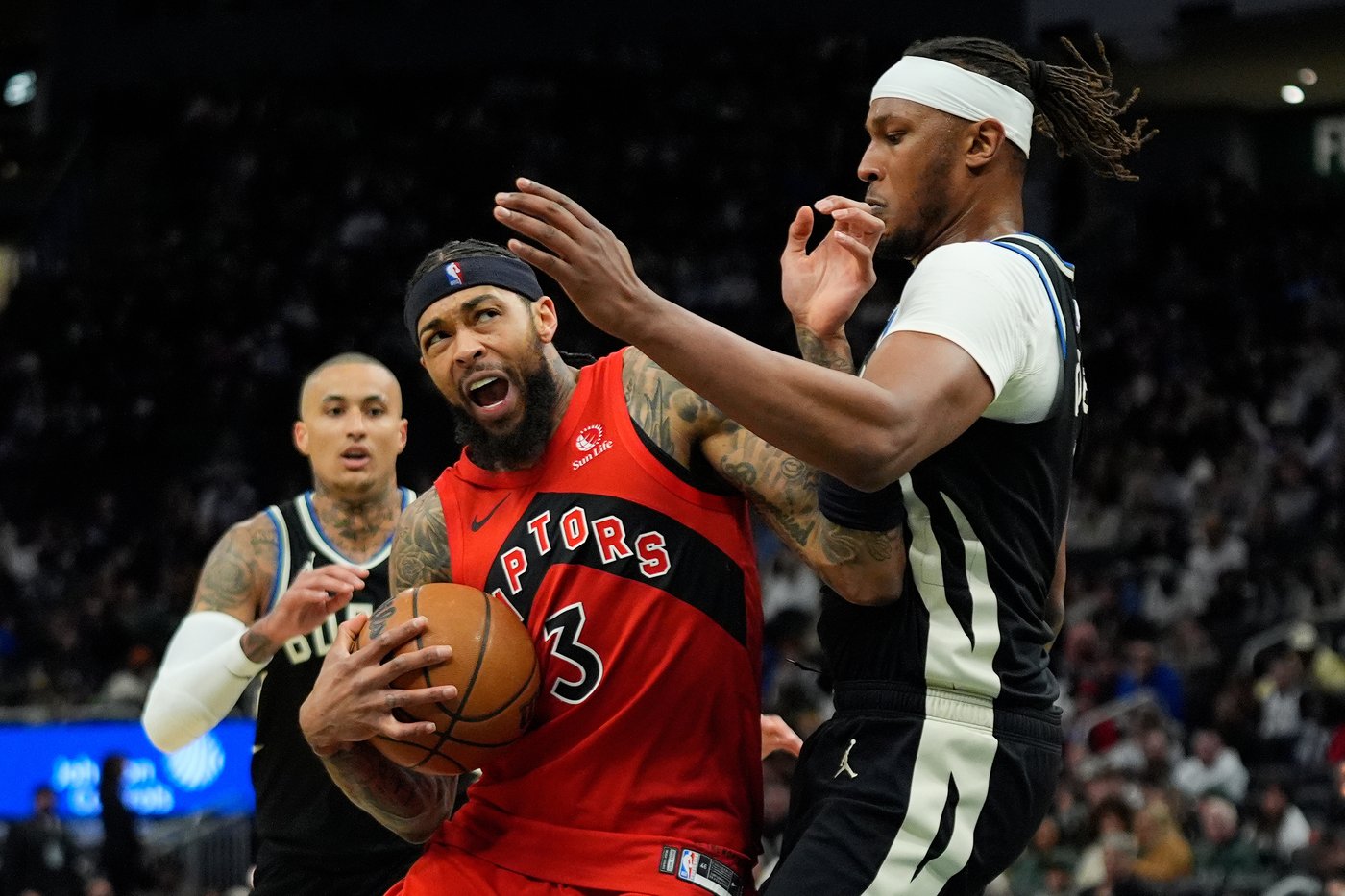 Raptors snap Bucks’ three-game streak with 122-94 road win