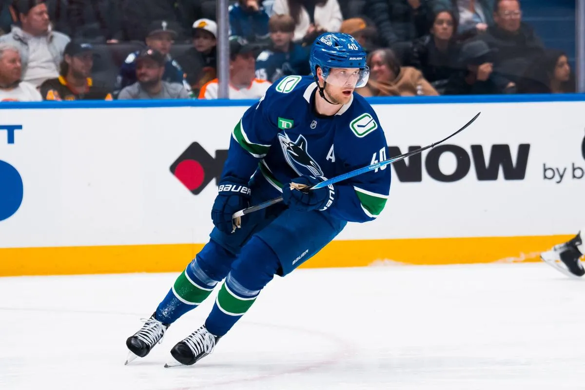 All signs point to the Chicago Blackhawks gunning for Elias Pettersson to back up Connor Bedard