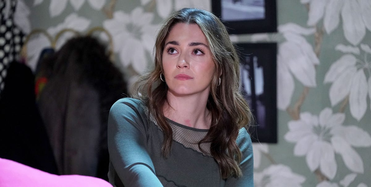 EastEnders hints at Penny and Vinny's romantic future ahead of baby news