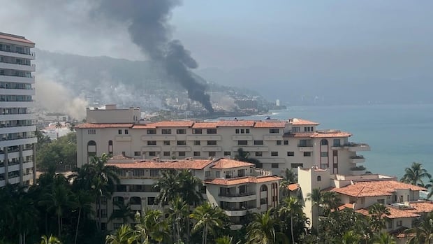 Albertan tourists stranded in Puerto Vallarta amid escalating violence