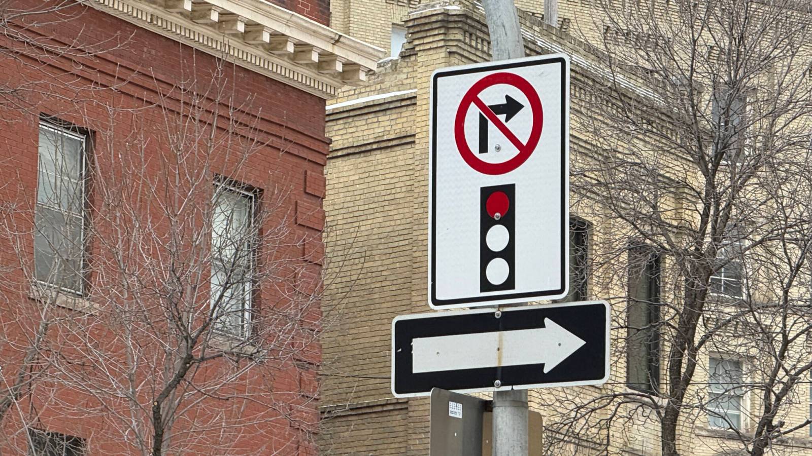 Right turns on red — it’s time for a change – Winnipeg Free Press