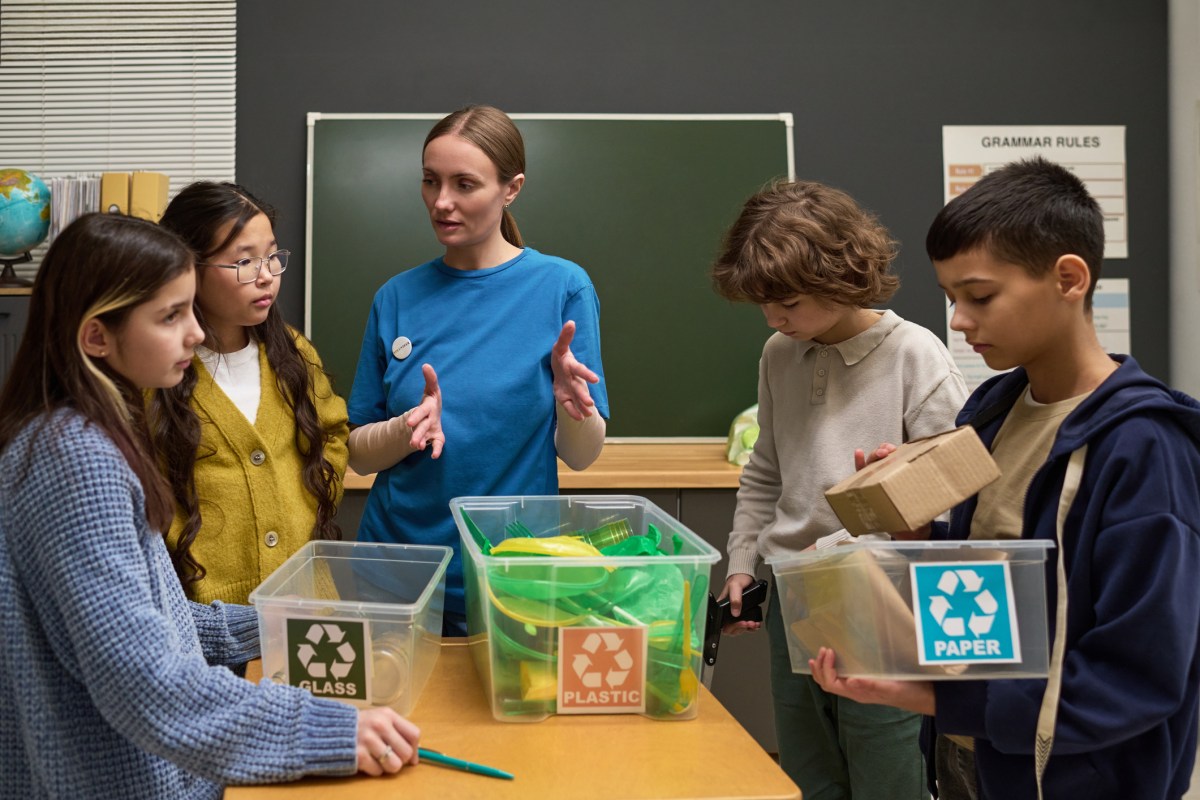 Waste education grant scheme for Surrey primary schools launches