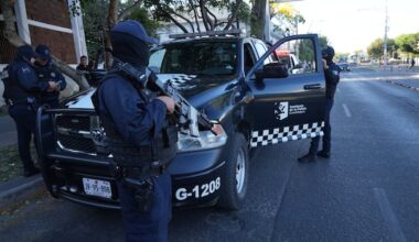 'My heart was pounding': Winnipegger describes people crying, hiding as violence erupts in Mexico