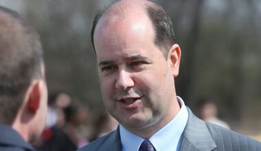 Moroun donated $1M US to Trump-supporting super PAC before Gordie Howe bridge threats