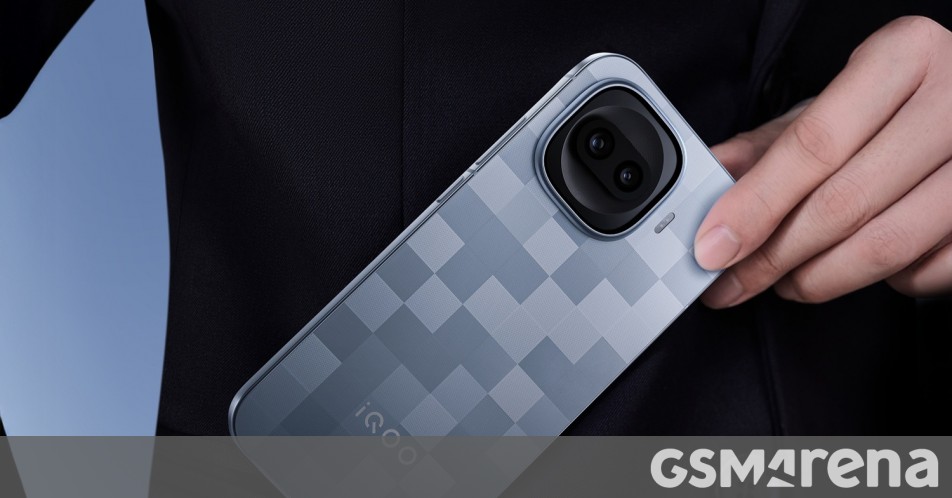 iQOO 15R arrives with the Snapdragon 8 Gen 5 SoC, a 144Hz screen, and a 7,600 mAh battery