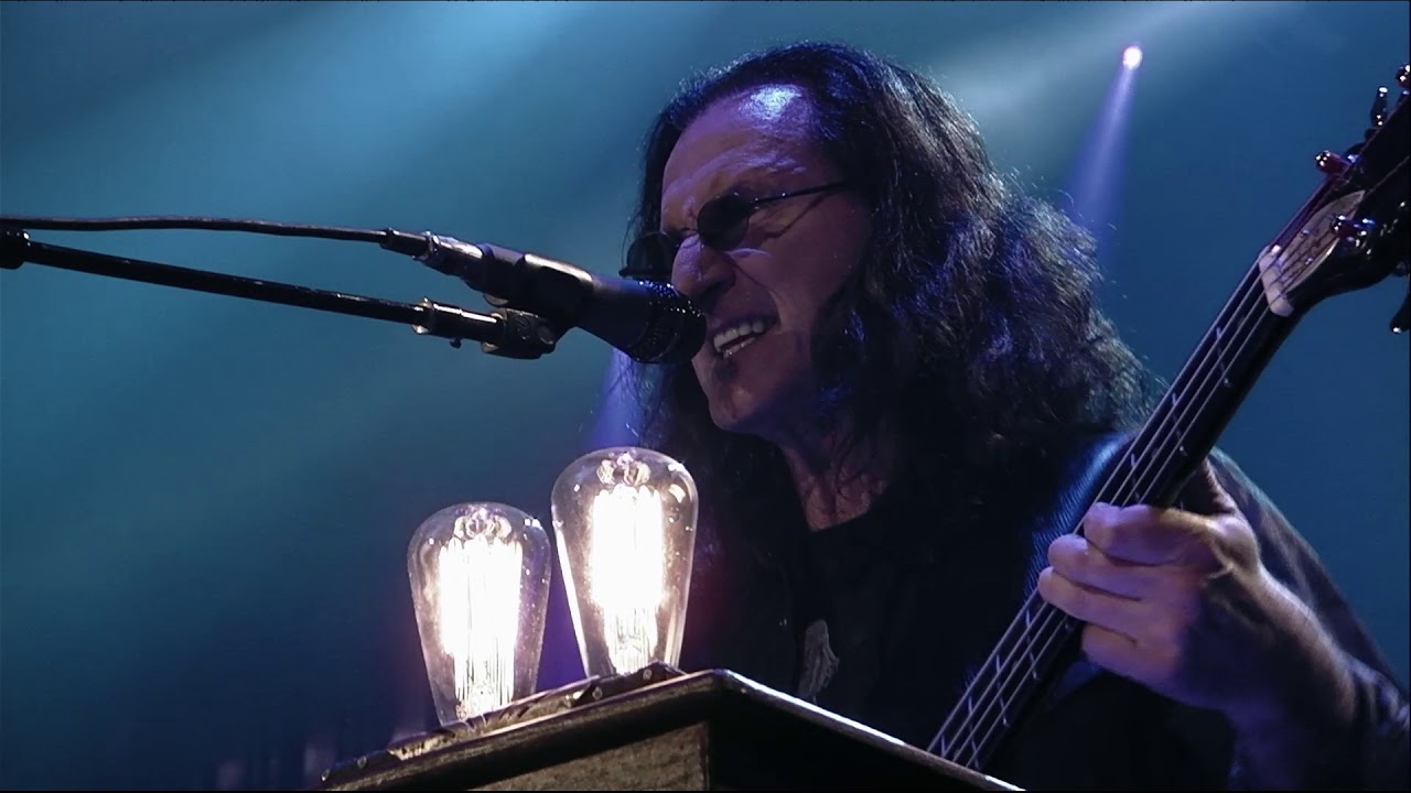 Rush: Distant Early Warning (R40 LIVE) | Cinema Strangiato 2019 - YouTube