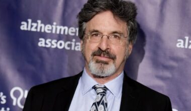 Robert Carradine, Revenge of the Nerds and Lizzie McGuire star, dead at 71