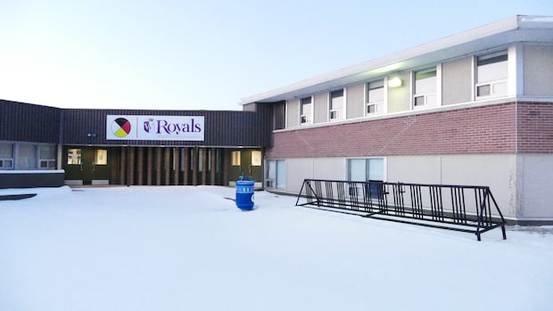 Classes cancelled Wednesday at Windsor Park Collegiate because of threat, division says
