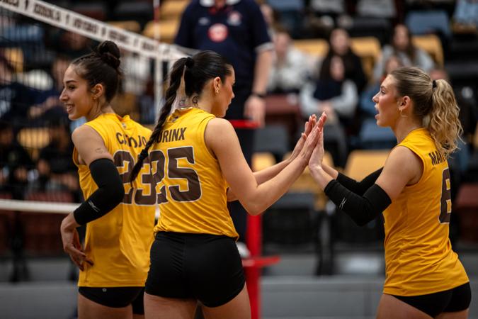 Raya Surinx, Eve Catojo and Julia Martens named Canada West All-Stars