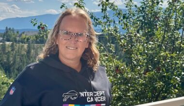 Calgary cancer patients lose access to after-hours oncology support line