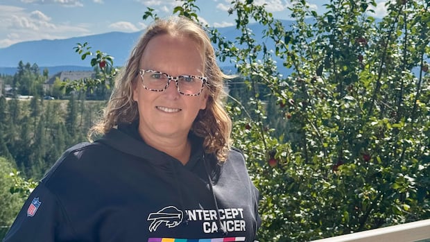 Calgary cancer patients lose access to after-hours oncology support line