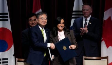 Canada and South Korea sign a defence agreement