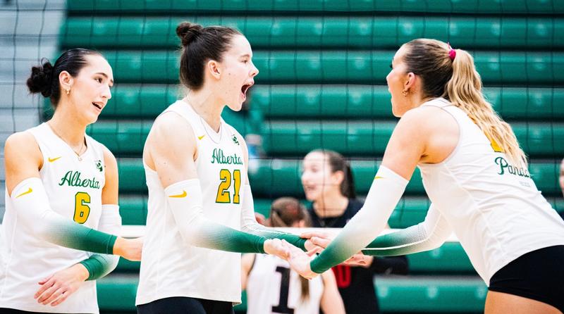 Guezen, Dickson power Pandas to playoff-opening win over Winnipeg