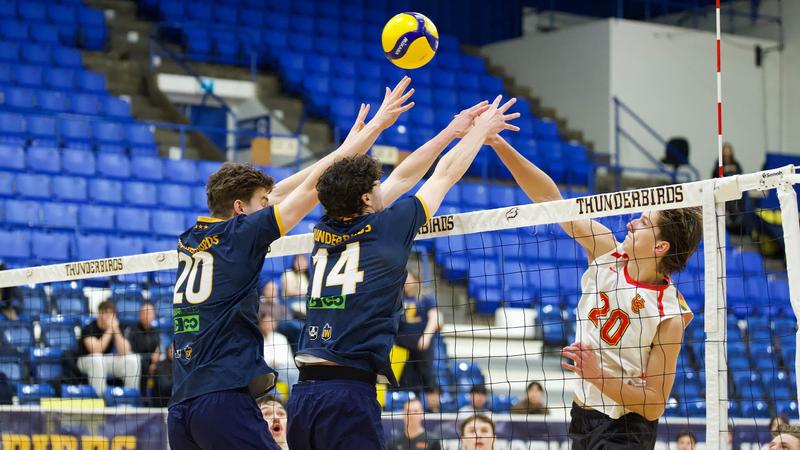 T-Birds outlast Dinos in quarterfinal opener