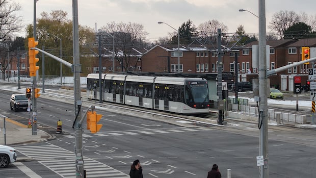 Service on Line 6 shuttered between Finch West, Tobermory stations for switch issues