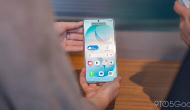 No, the Galaxy S26 series doesn't support AirDrop (yet)