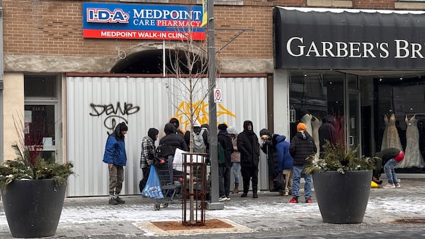 'Variety store' model of dispensing addiction treatment drugs needs review, councillor says