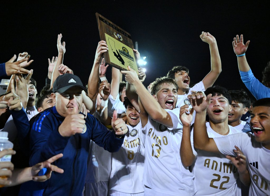 Animo Leadership boys soccer team rallies past Ontario Christian to win Division 6 title – Daily Bulletin