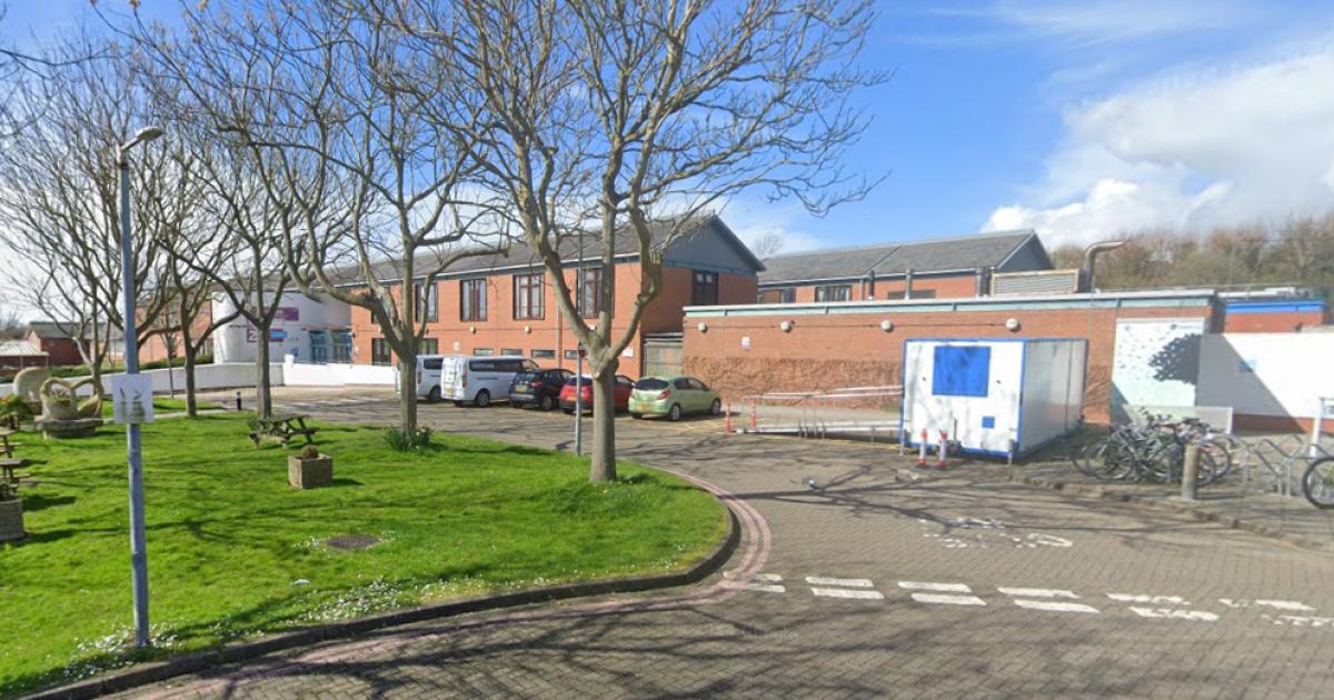 Hove mental health nurse had relationship with patient