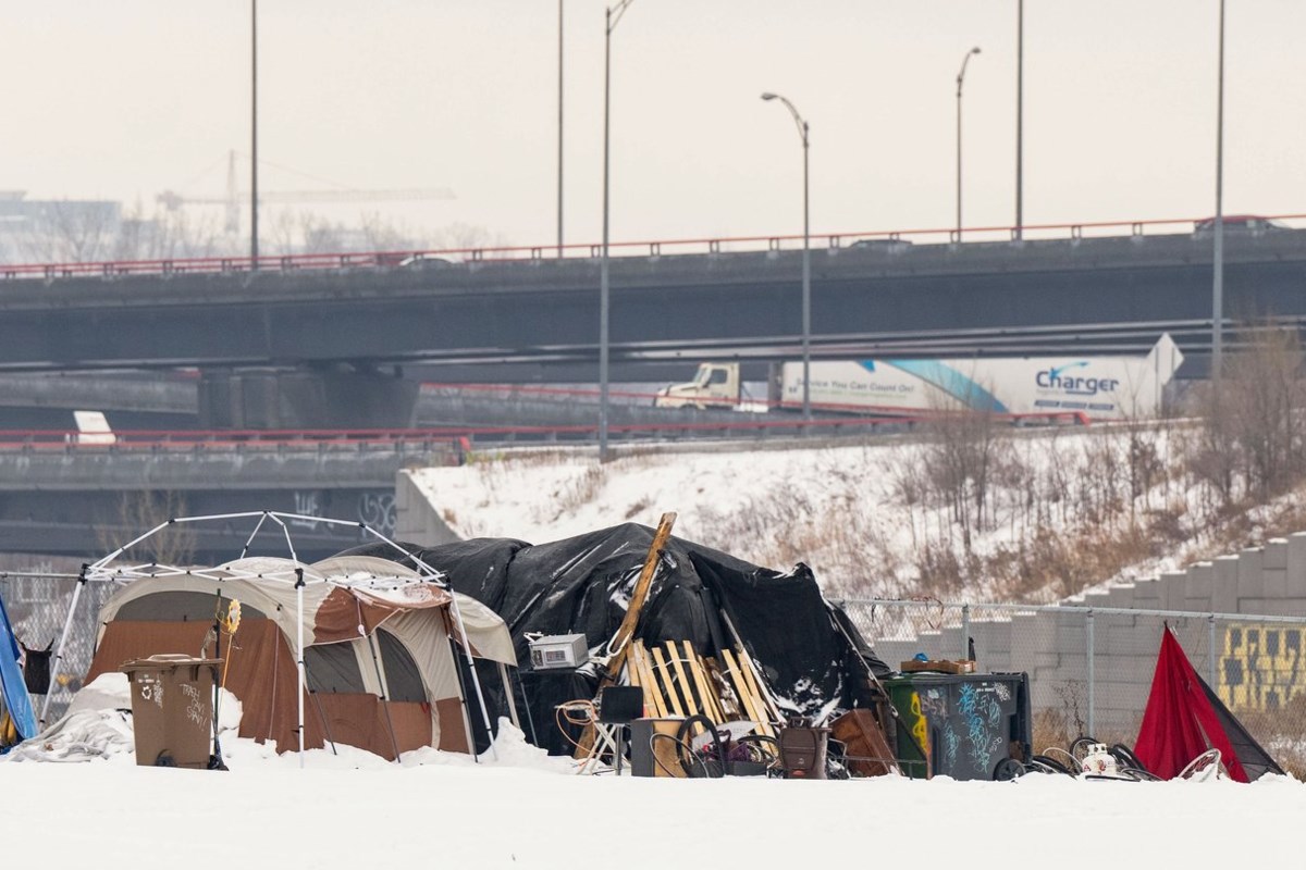 Montreal creates tolerance zones, won't dismantle homeless encampments