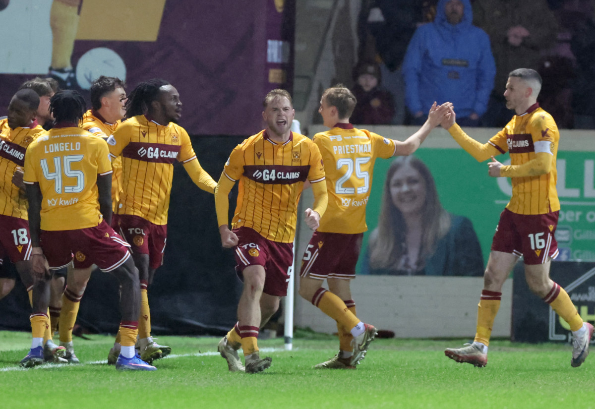 Stephen Welsh’s late equaliser for Motherwell dents Rangers’ title charge