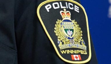 Man charged after adult, child assaulted in Winnipeg: police - Winnipeg