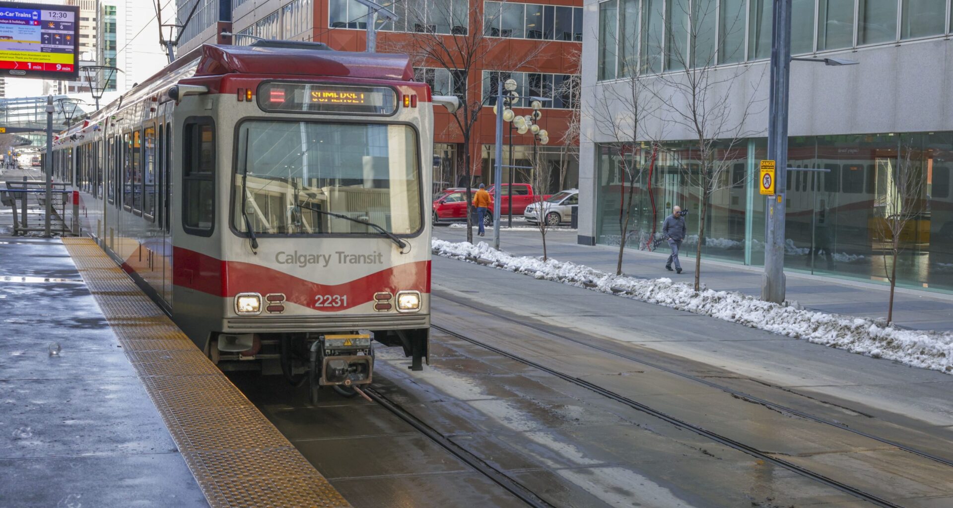 Calgary Transit launches public survey on future of free fare zone