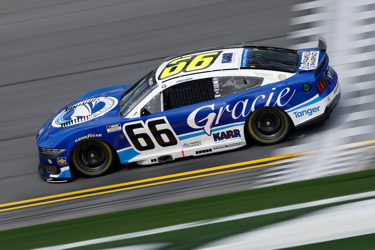 #66: Casey Mears, Garage 66, SI Yachts / Gracie Foundation Ford Mustang, Daytona
