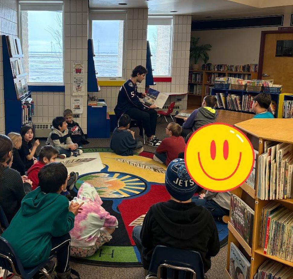 Mateychuk reads to local students