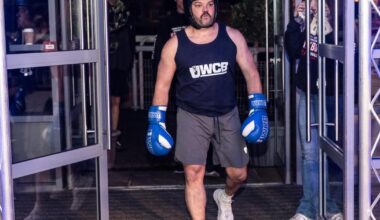 Rhostyllen man's national award for boxing fundraiser