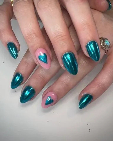 Instagram/@nails_by__bridgett