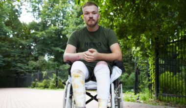 Calgary man recovering in Ukraine sees no end to war