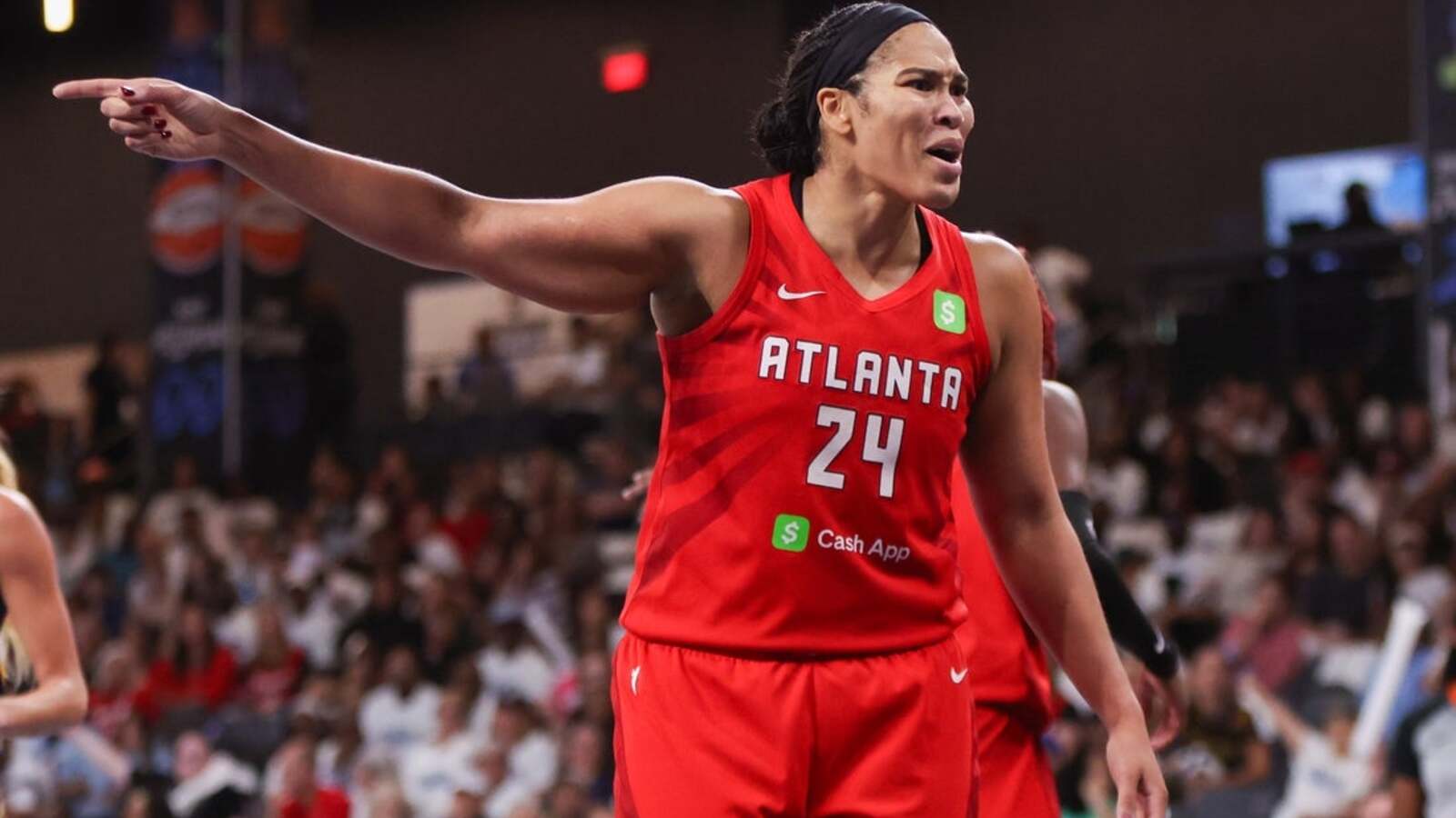 4-time All-Star Brionna Jones injures meniscus playing overseas