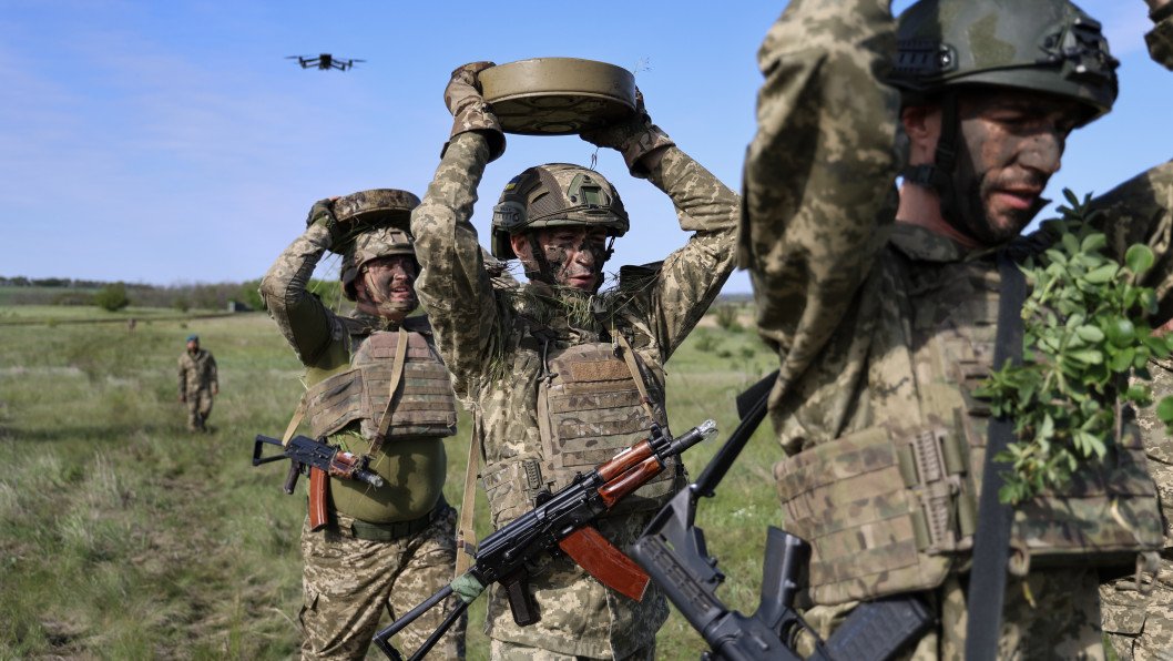 A New Landmine-Lined “Iron Curtain” Rises on NATO’s Border to Deter Russian Invasion